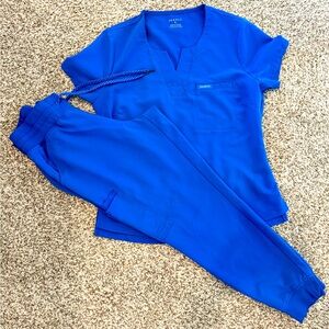 Jaanuu scrub set, royal blue.